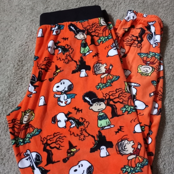 Peanuts Halloween lounge pants/ON HOLD - Picture 7 of 7